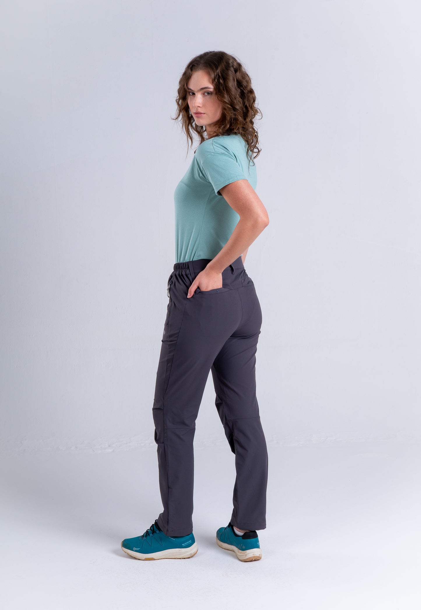 Pantalón Mujer Aku Gris