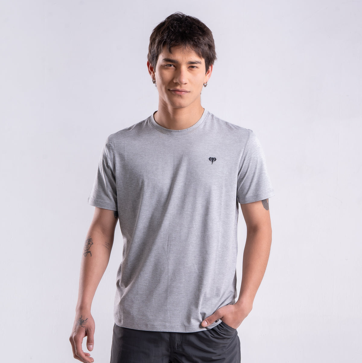 Polera Hombre Travesia Gris